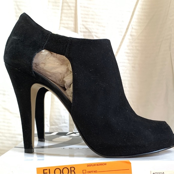 Nine West Phantom black suede peep-toe stiletto booties 8.5 - Picture 15 of 15